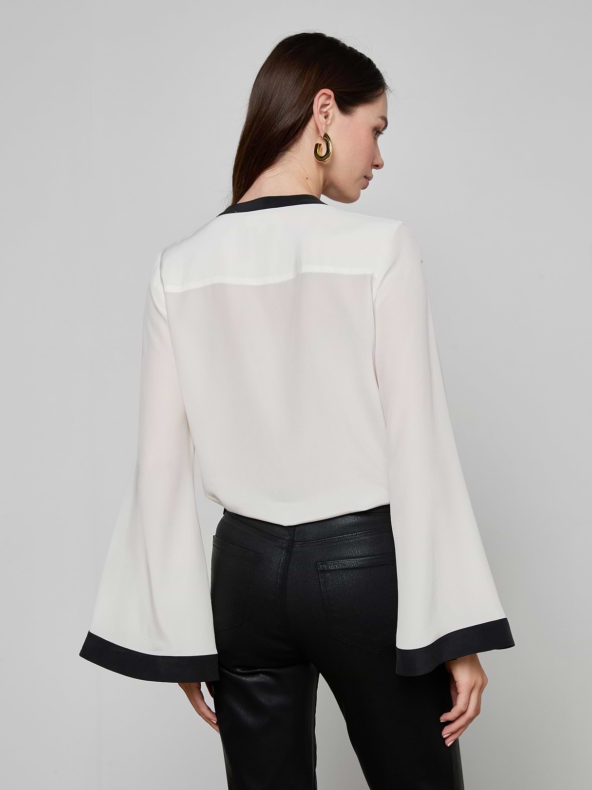 Charlize Silk Blouse in Ivory/Black | L'AGENCE