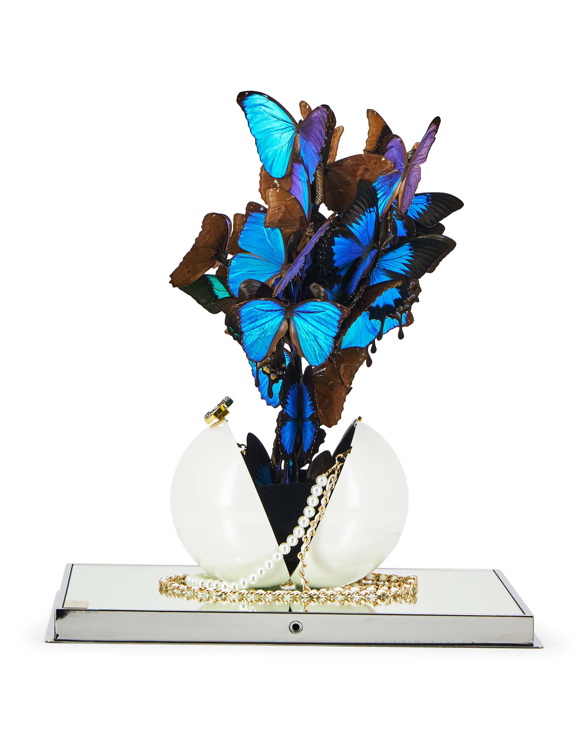 Chanel White Pearl | Roman Feral – Clarendon Fine Art