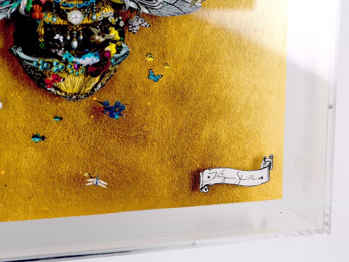 Golden Majestic Bee (Detail1)