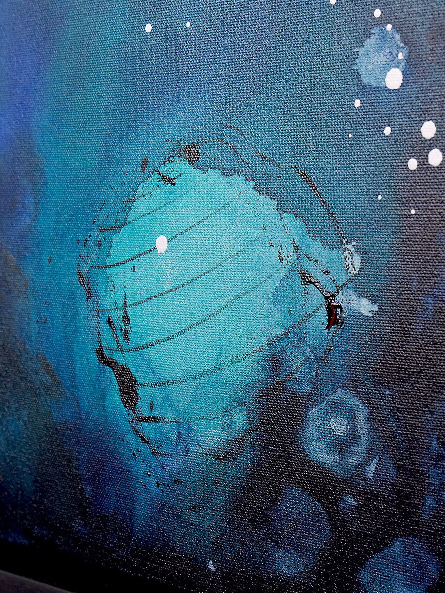 Honeybee Jewel (Detail2)