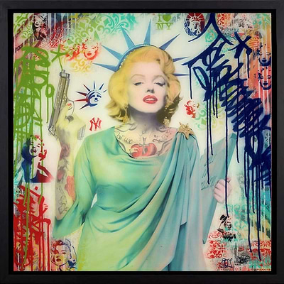 Statue of Marilyn (Framed)