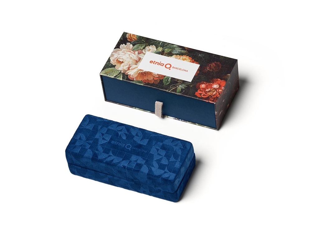 CALABASAS SUN