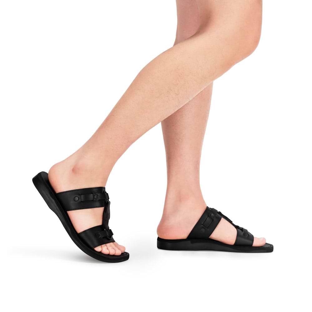 The Wayfarer - Bold Leather Ring Sandal | Black