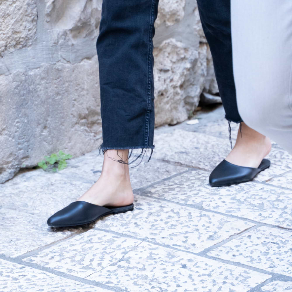 Myra - Pointed toe Leather Mule | Black