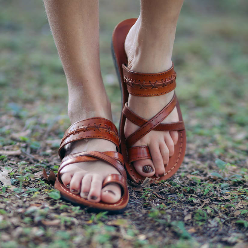 Rachel - Leather Criss Cross Sandal | Honey