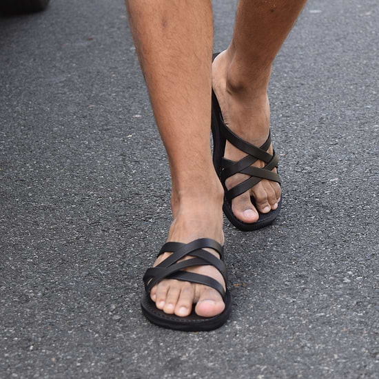 Gad - Leather Criss Cross Strap Sandal | Black