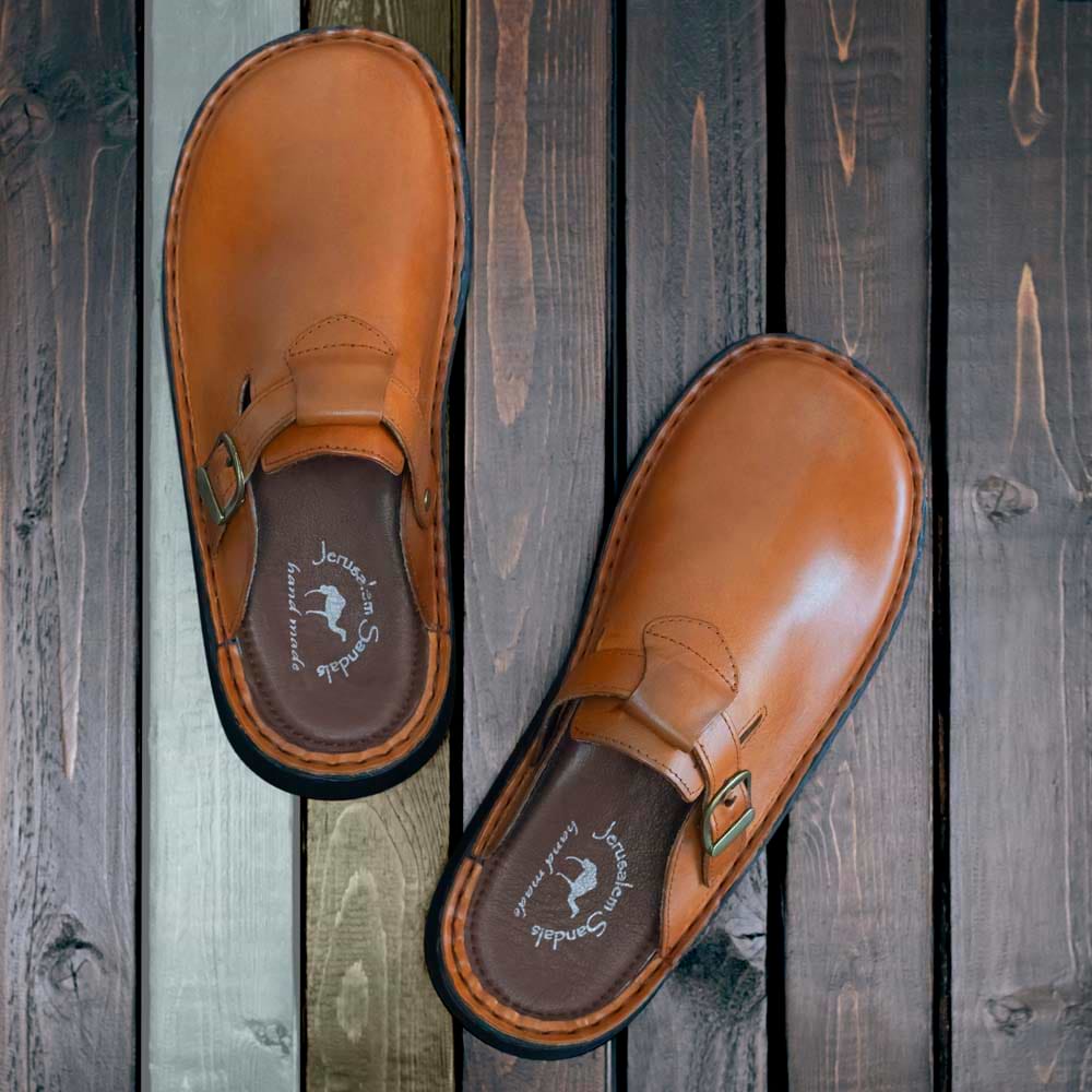 Sawyer - Leather Closed Toe Sandal - Honey