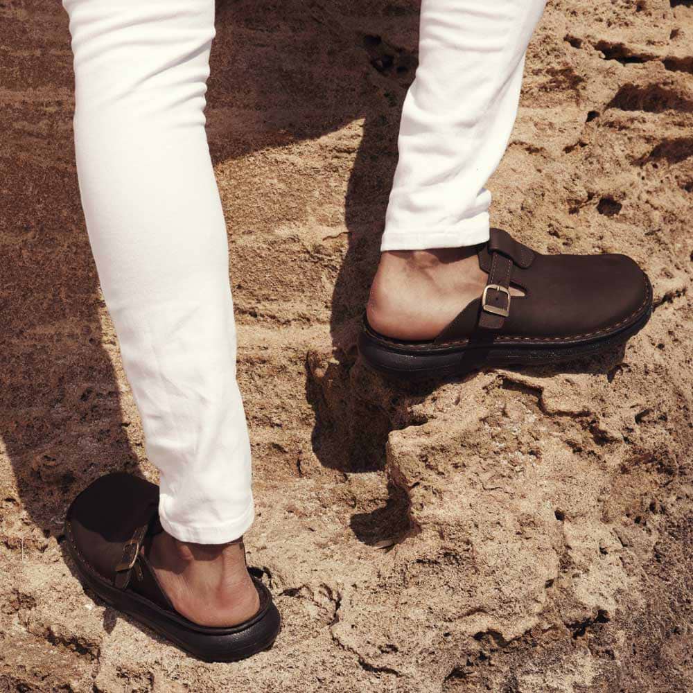 Sawyer - Leather Clog-Toe Sandal | Brown Nubuck