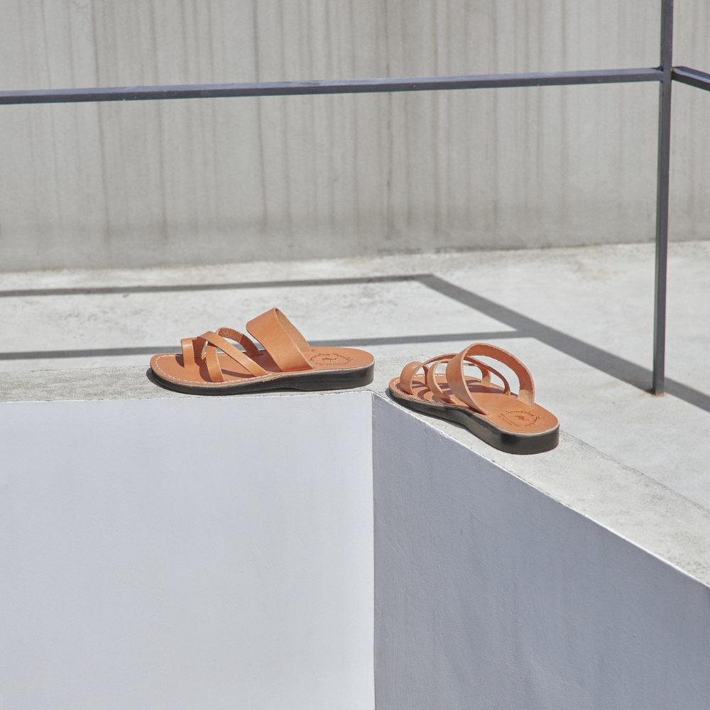 The Good Shepherd - Leather Toe Loop Slide | Tan