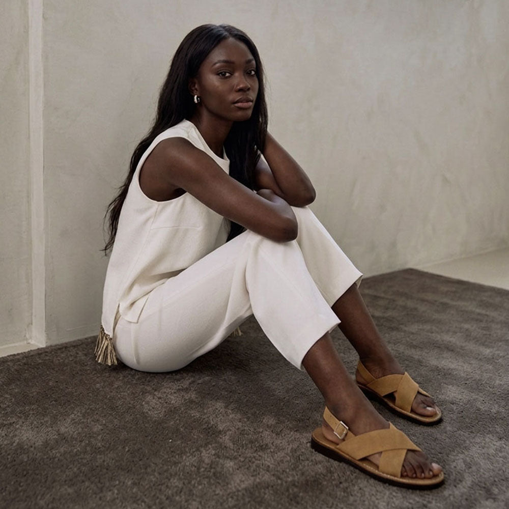 Elan Buckle - Leather Thick Strap Sandal | Tan Nubuck