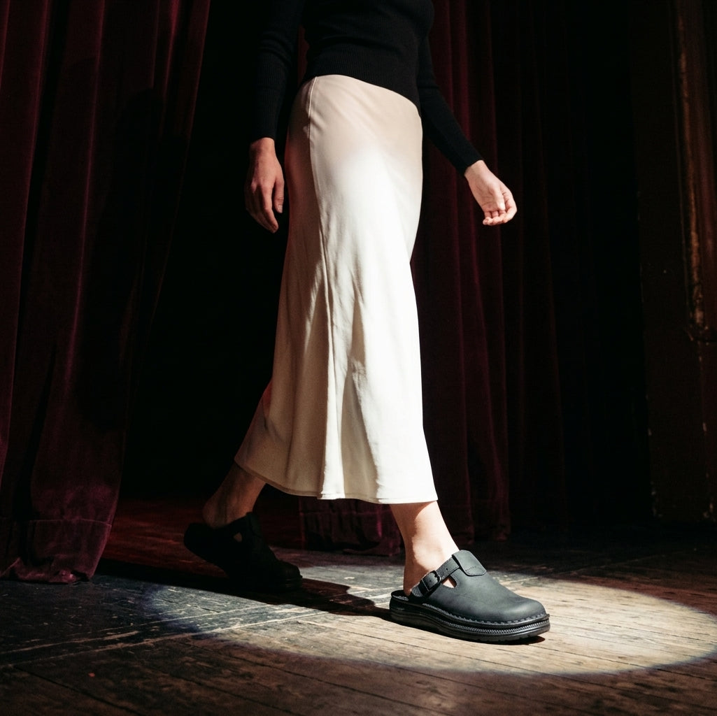 Sawyer - Leather Clog-Toe Sandal | Black Nubuck
