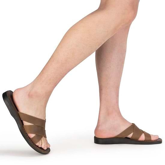 Products Axel - Leather Coastal Sandal | Oiled Brown - on feet  view