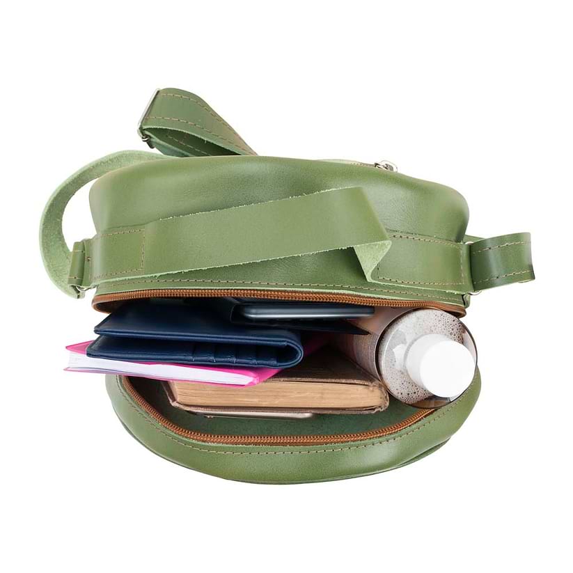 Round Leather Bag in green - inside View