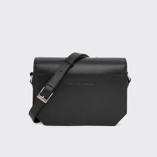 PRISM bag in black leather with magnetic CUBE clasp and adjustable