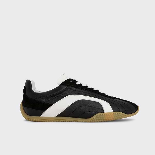 Unisex JUMP sneaker in soft leather with ultra-flat silhouette