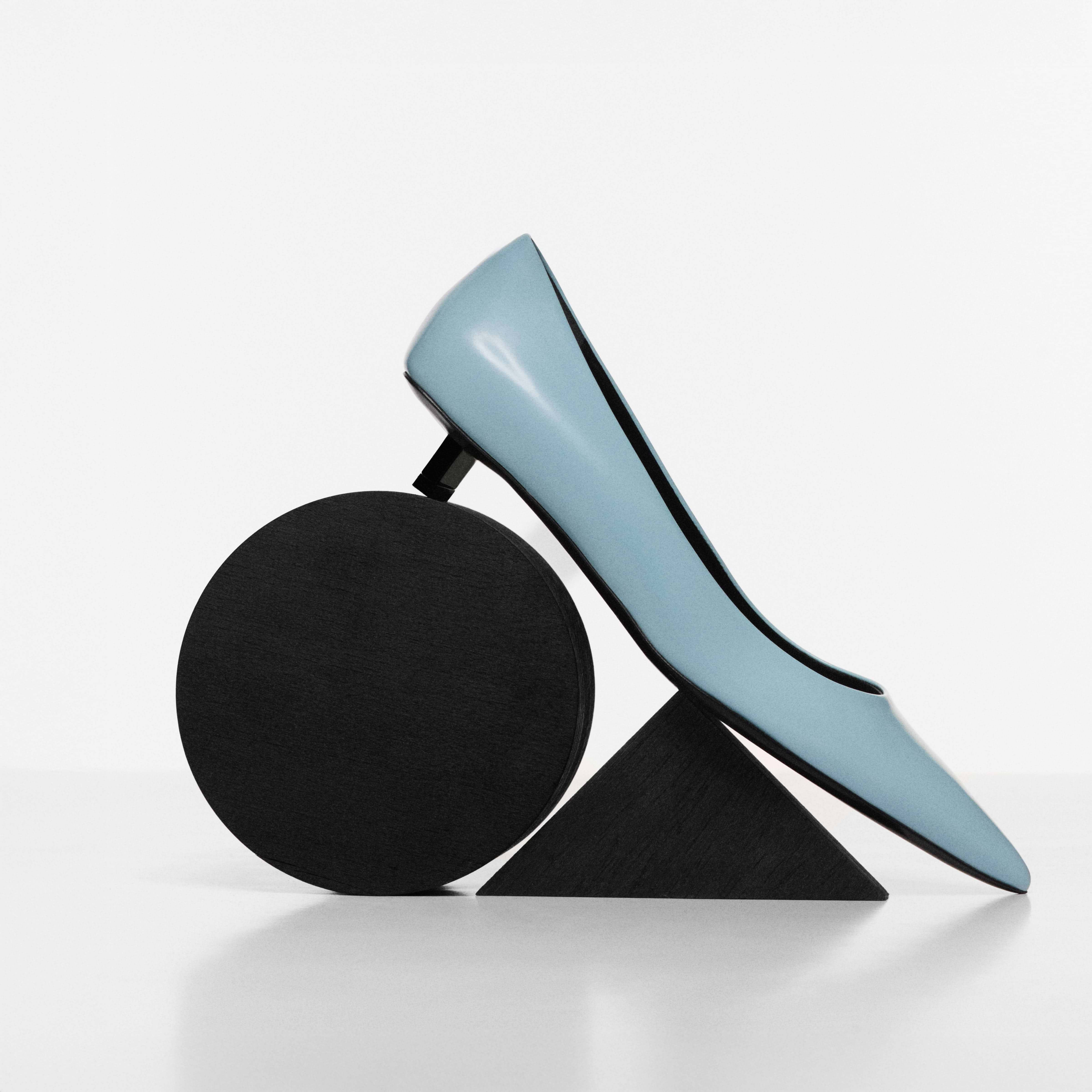 Pierre Hardy ESCARPIN ANOUK, cuir d'agneau glacé bleu ciel, vue 3