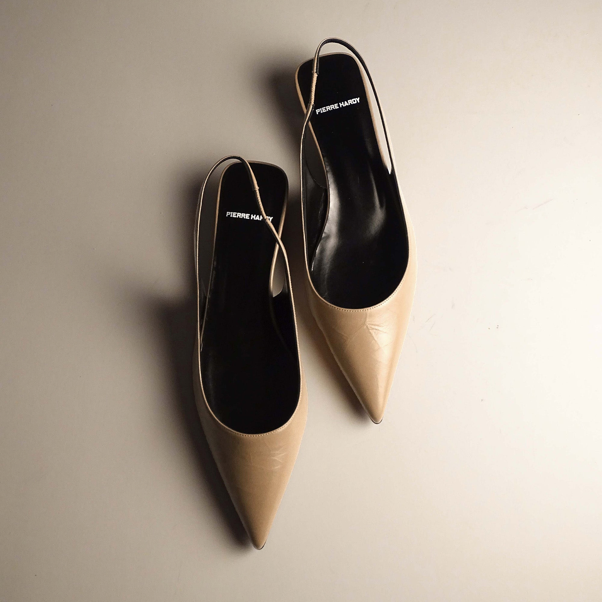 Pierre Hardy ESCARPIN SLINGBACK STELLA, cuir de veau craquelé beige, vue 5