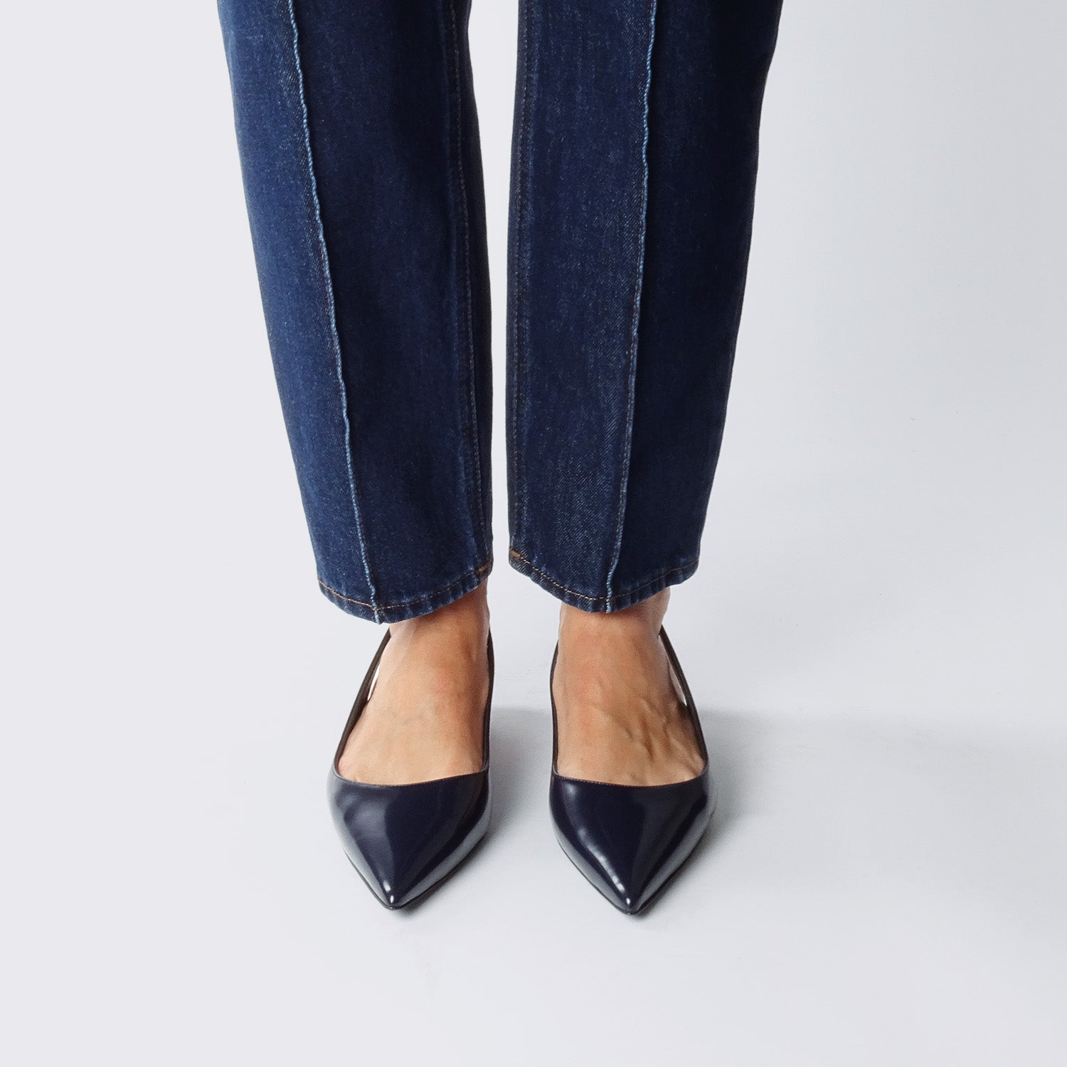 Pierre Hardy ESCARPIN SLINGBACK STELLA, cuir d'agneau verni bleu marine, vue 3