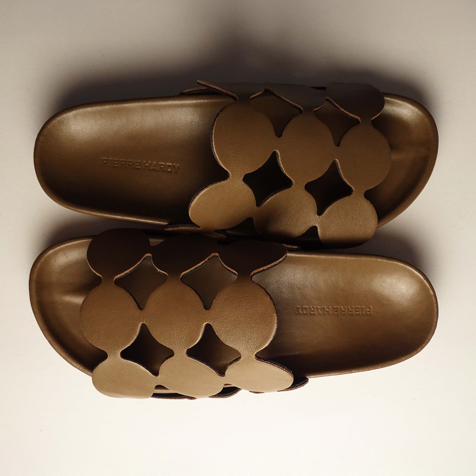 Pierre Hardy BEACH BULLES, cuir de veau camel, vue 6
