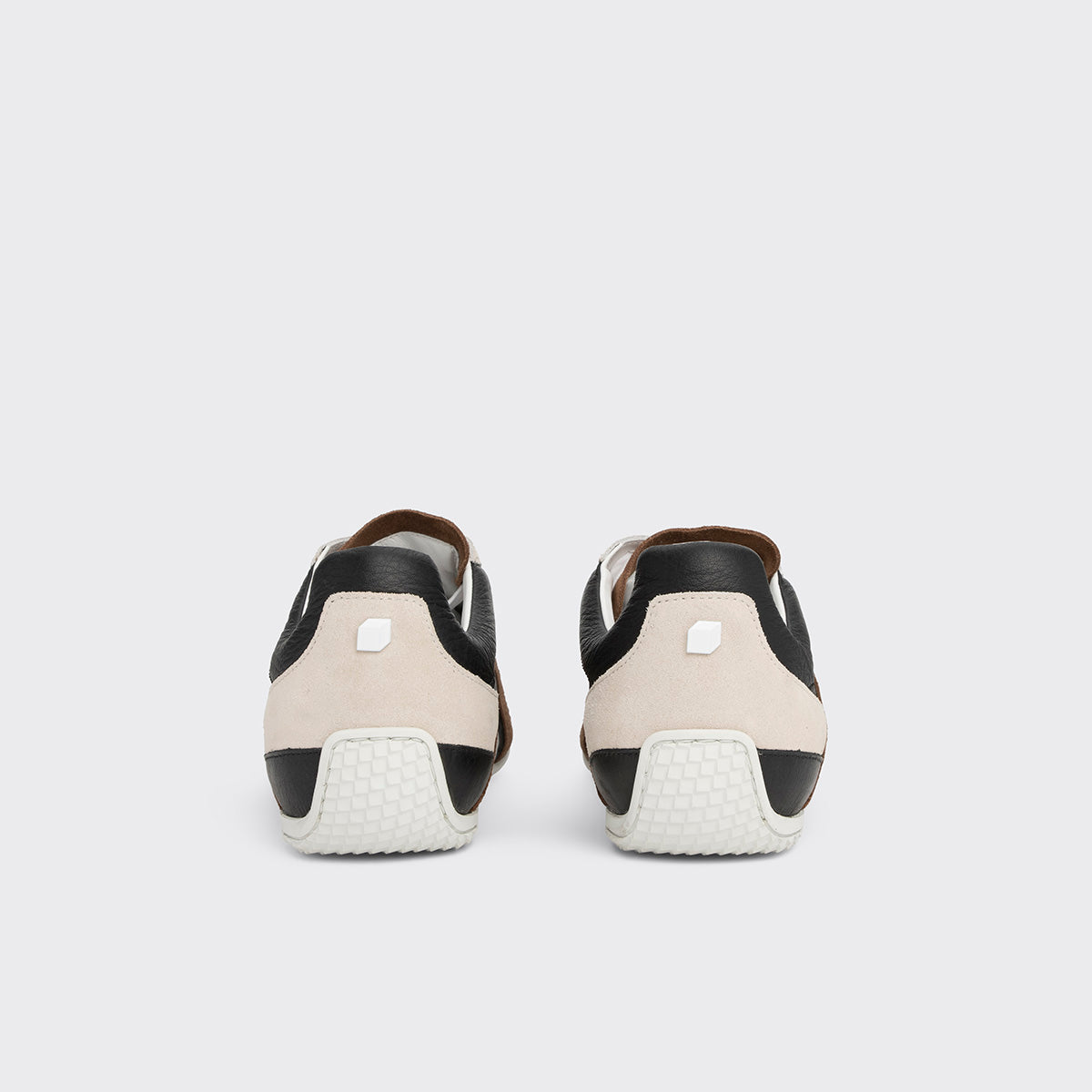 Pierre Hardy BASKETS JUMP, cuir de veau noir et cuir de veau velours marron & blanc cassé, vue 5