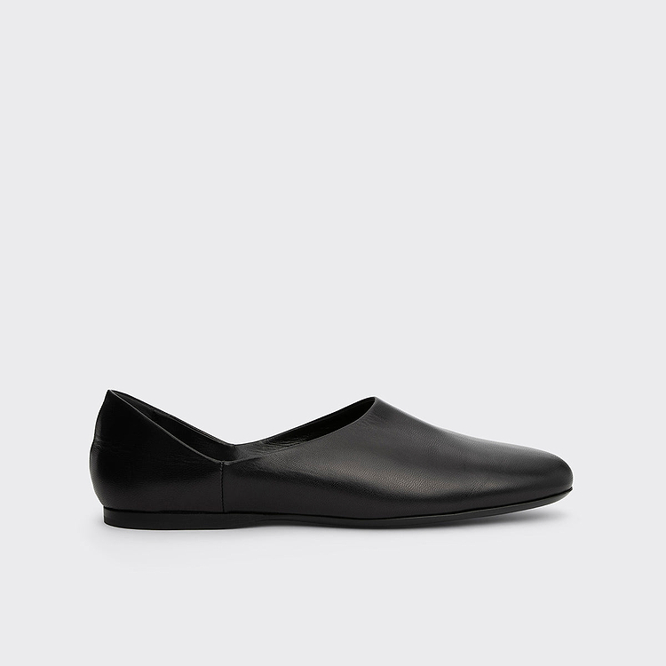 PIA SLIP-ON SHOES