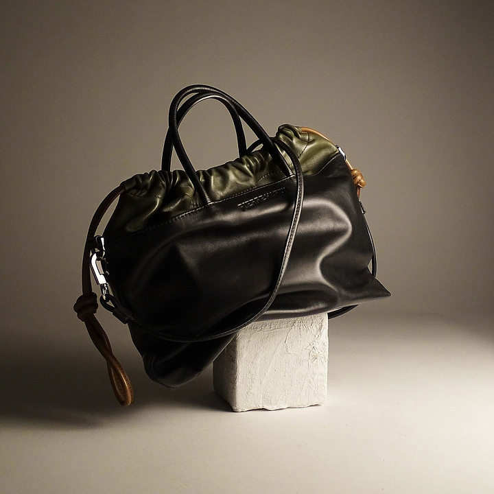 Pierre Hardy SAC TWIN, cuir de veau noir et cuir d'agneau kaki, vue 7