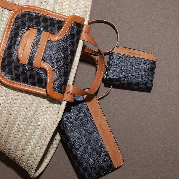 Pierre Hardy PANIER ALPHA, raffia naturel, toile enduite cube perspective noir et cuir de veau naturel, vue 4