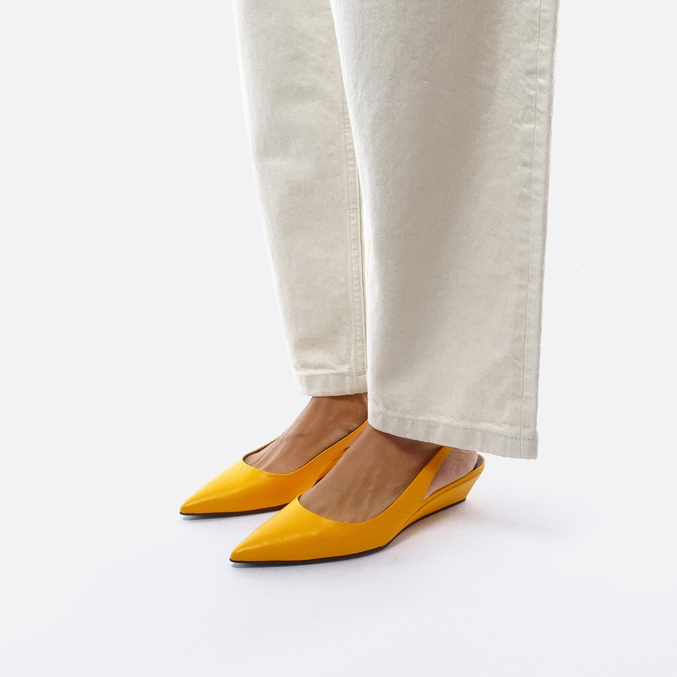 Pierre Hardy ESCARPIN SLINGBACK AMBER, cuir de chevreau mandarine, vue 4
