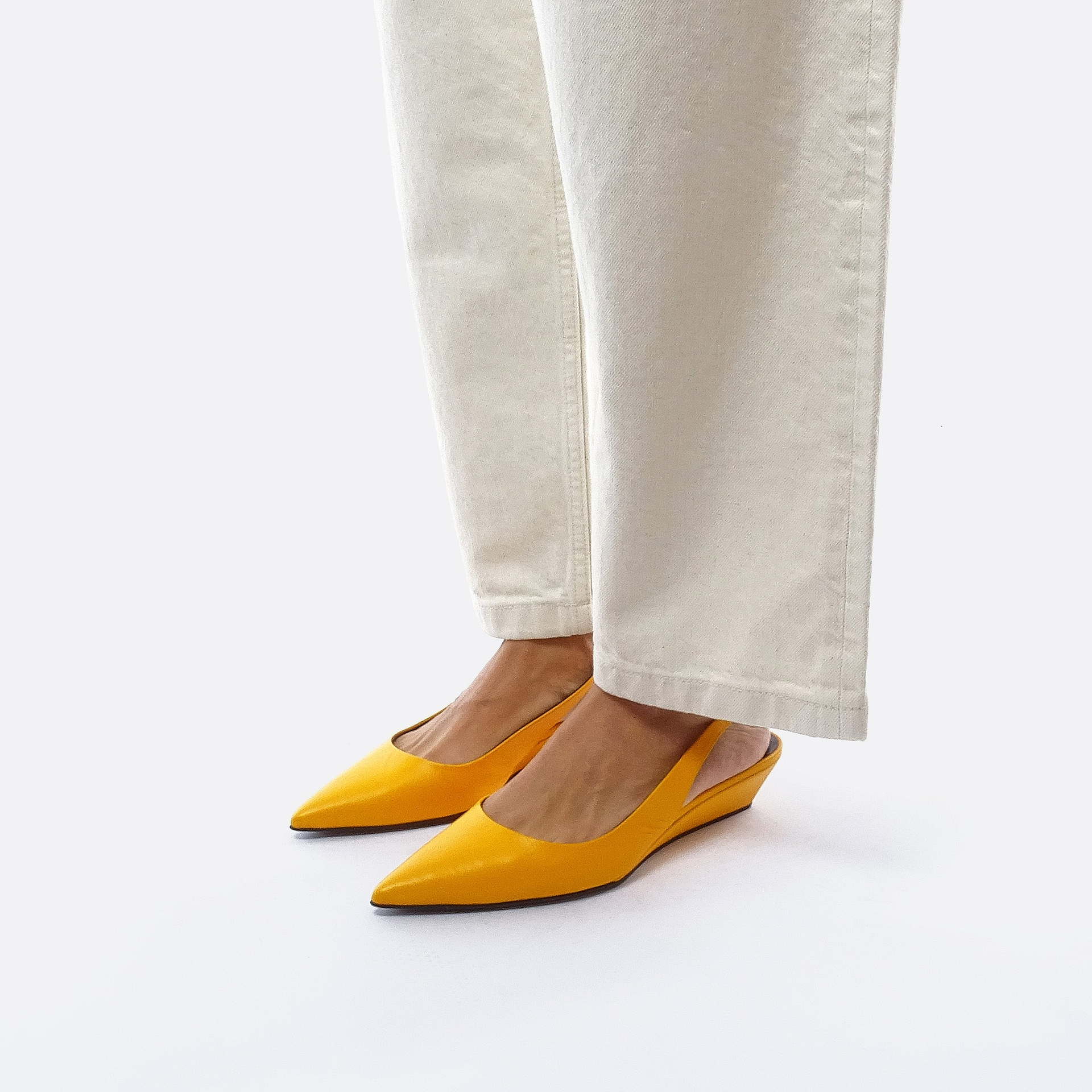Pierre Hardy ESCARPIN SLINGBACK AMBER, cuir de chevreau mandarine, vue 4