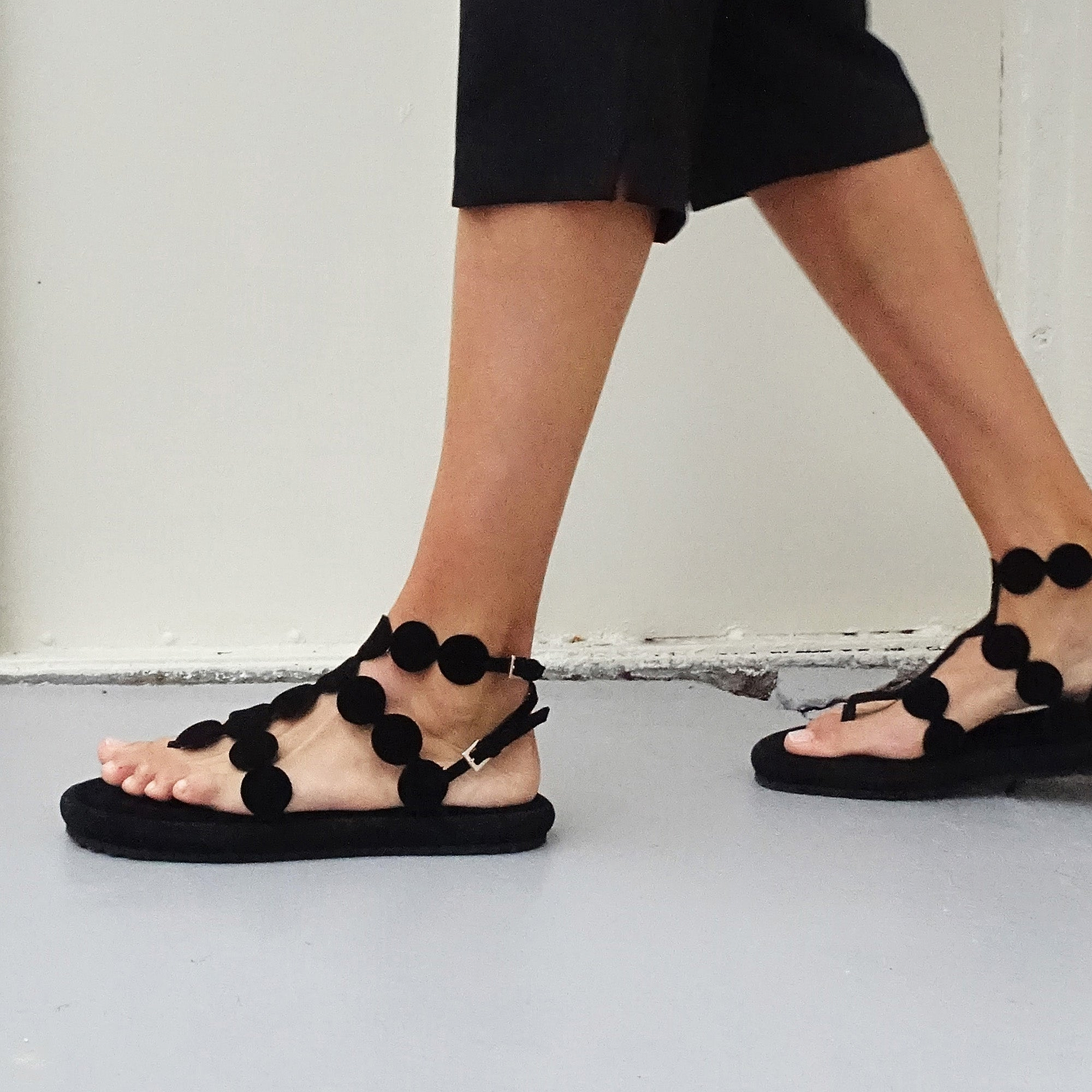 Pierre Hardy ANTIC BULLES SANDAL, black suede calfskin, vue 5