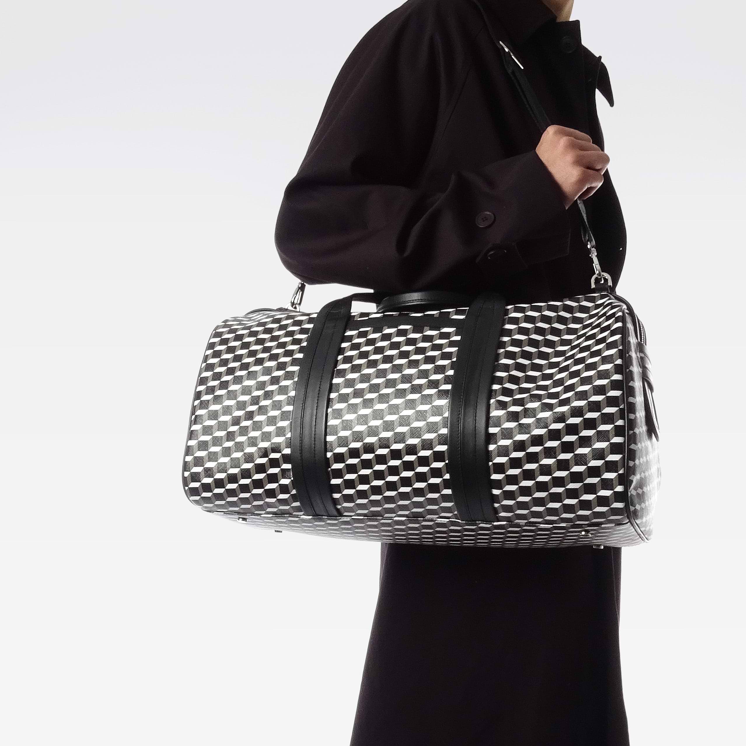 Pierre Hardy SAC WEEK-END CAB, toile enduite cube perspective et cuir de veau, vue 4