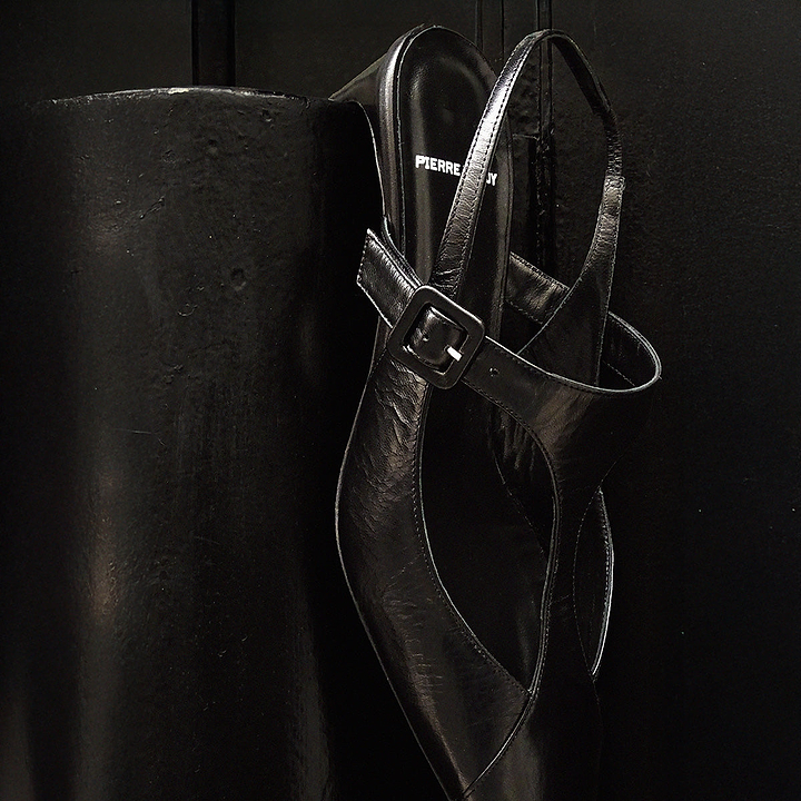 Pierre Hardy ESCARPIN SLINGBACK EDDIE, cuir de chevreau noir, vue 9