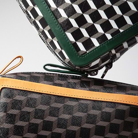 Pierre Hardy SAC MAXI CUBE BOX, toile enduite cube perspective noir et ganses en cuir de veau naturel, vue 2