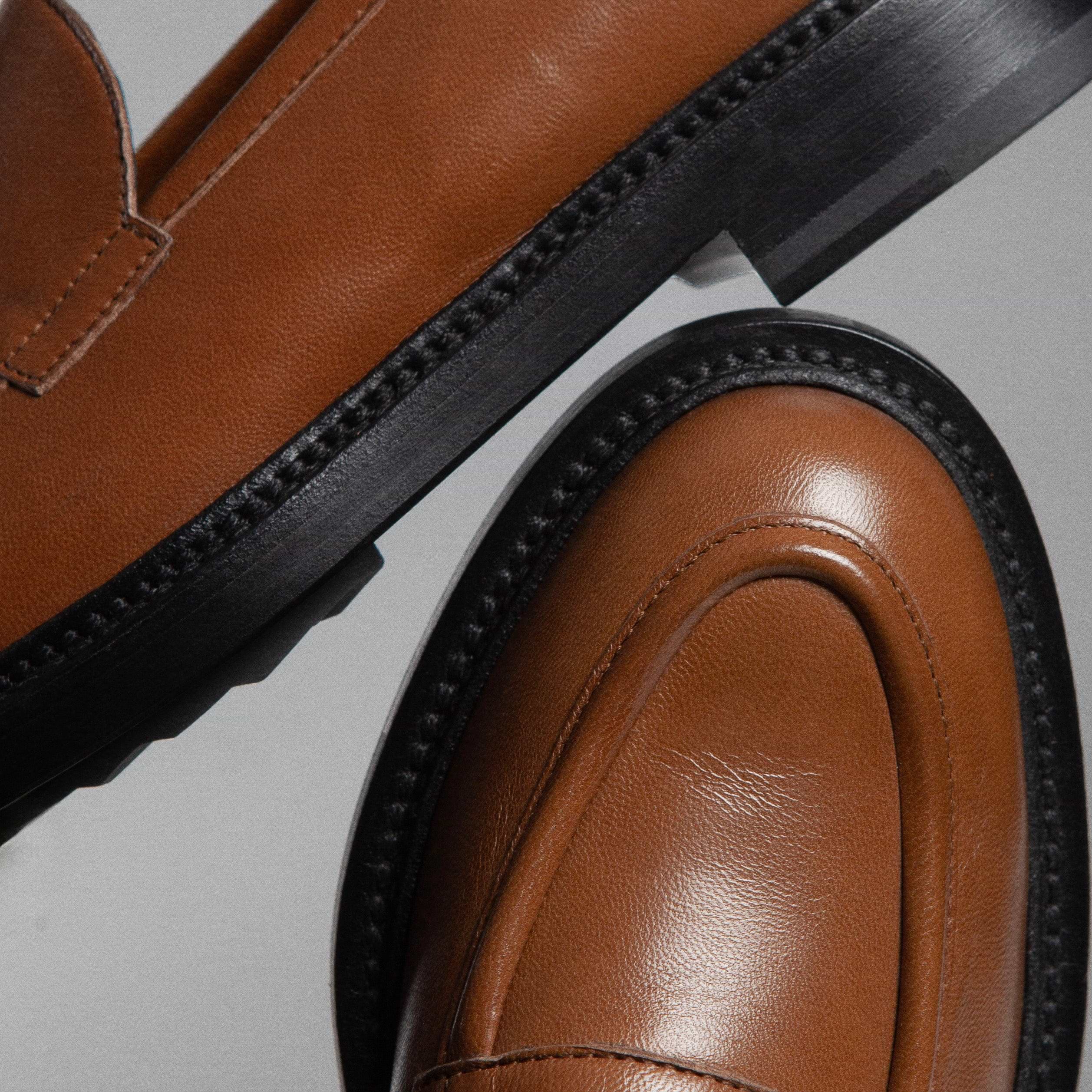 Pierre Hardy MOCASSIN JOHN, cuir de veau cognac, vue 9