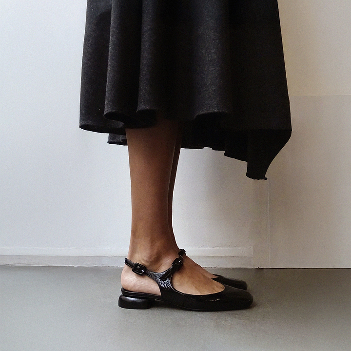 Pierre Hardy MARIANNE BIBA, black patent kidskin, vue 5