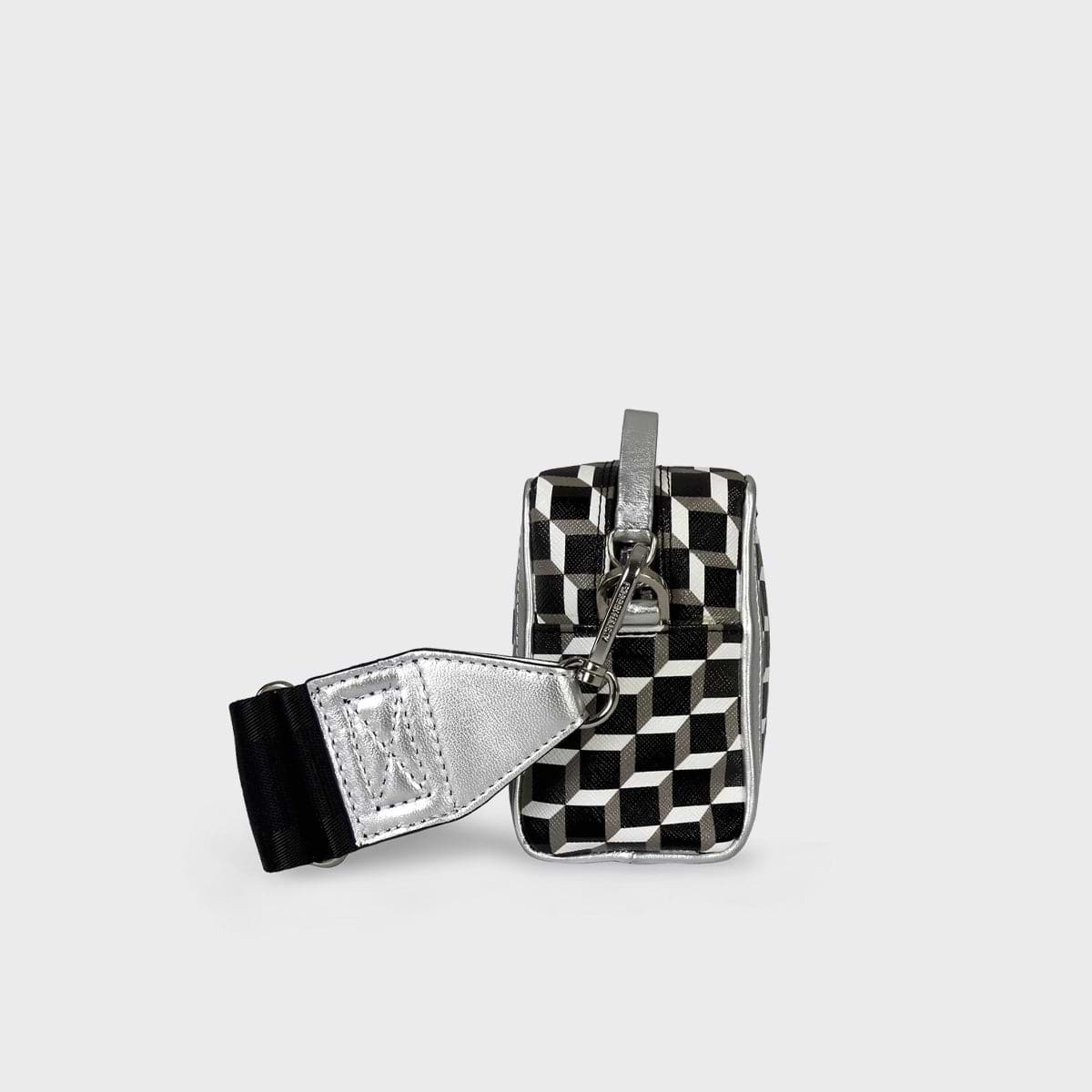 Pierre Hardy SAC MAXI CUBE BOX, toile enduite cube perspective noir & blanc et cuir d'agneau argenté, vue 3