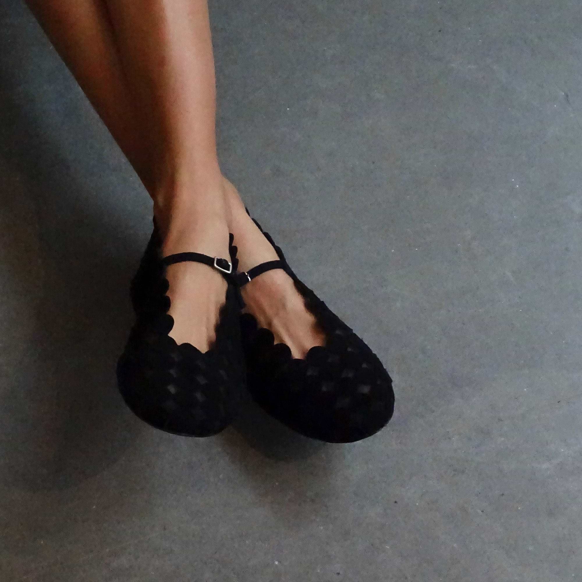 Pierre Hardy BALLERINE MINI BULLES, cuir de chèvre velours noir et mesh noir, vue 4