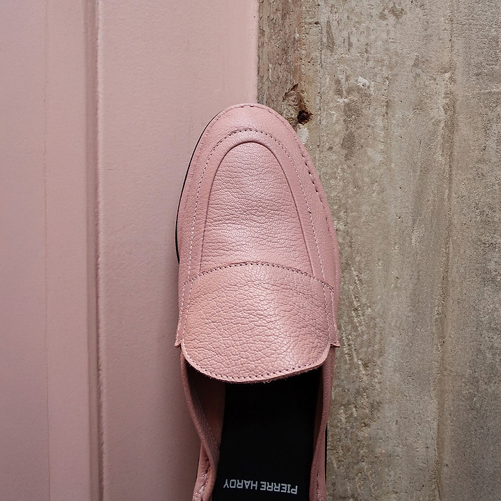 Pierre Hardy MULE NOTO, cuir de chèvre grainé rose poudré, vue 5