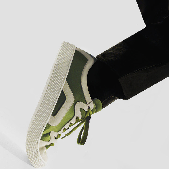Pierre Hardy BASKETS ALPHA - FEMME, toile de nylon verte et cuir de veau velours blanc, vue 7