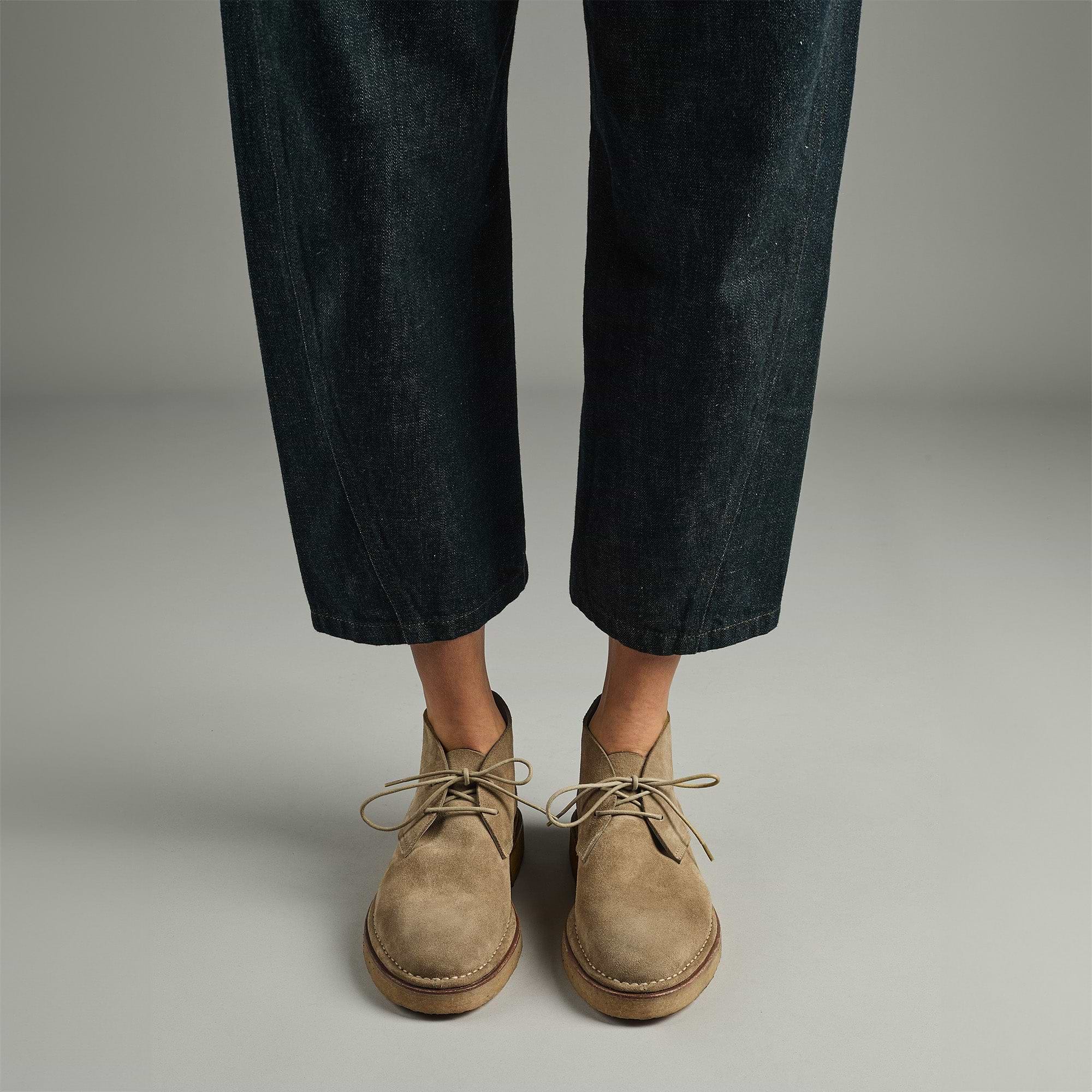 Pierre Hardy DESERT BOOTS ANTOINE, cuir de veau velours sable, vue 3