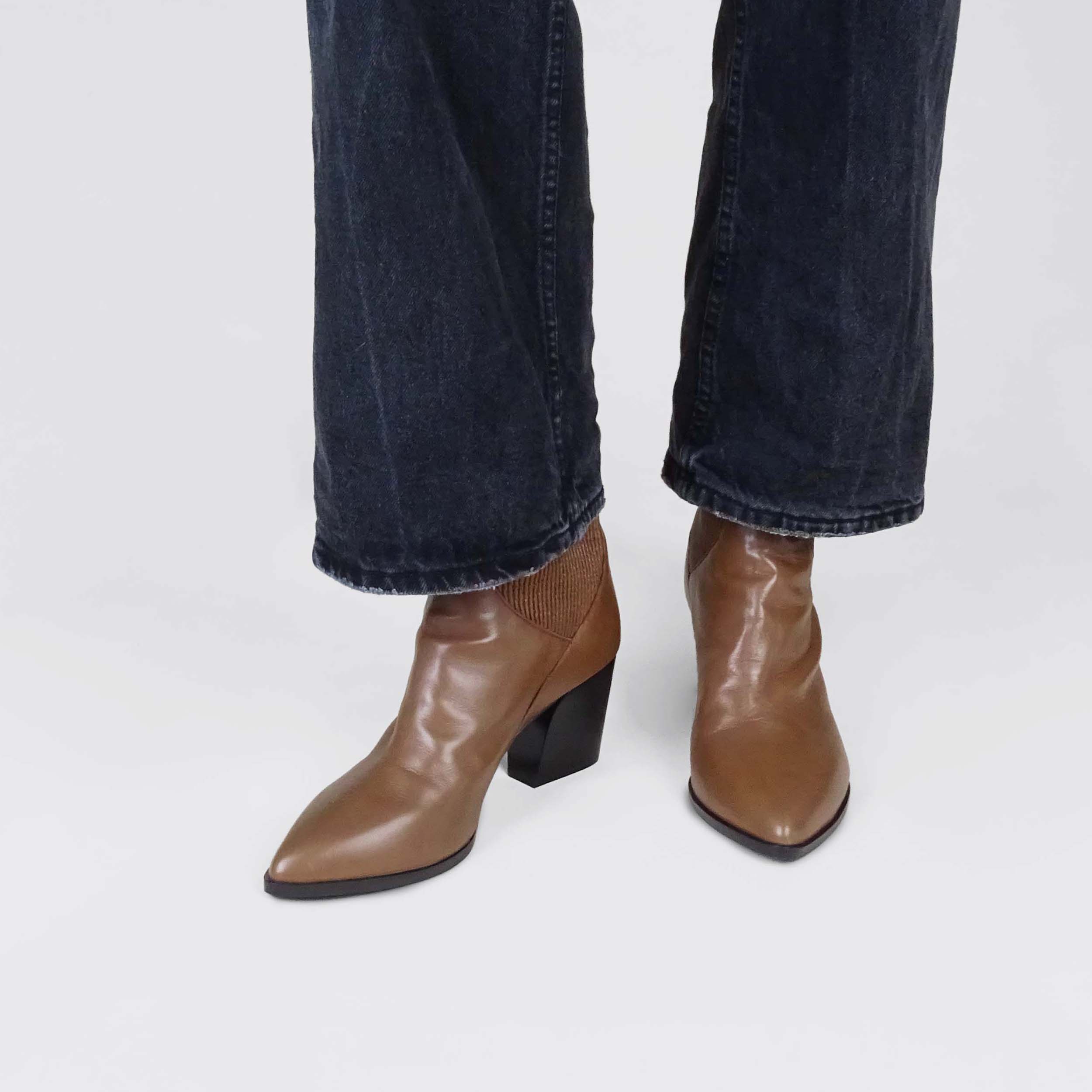 Pierre Hardy BOTTINES RODEO, cuir d'agneau camel, vue 4