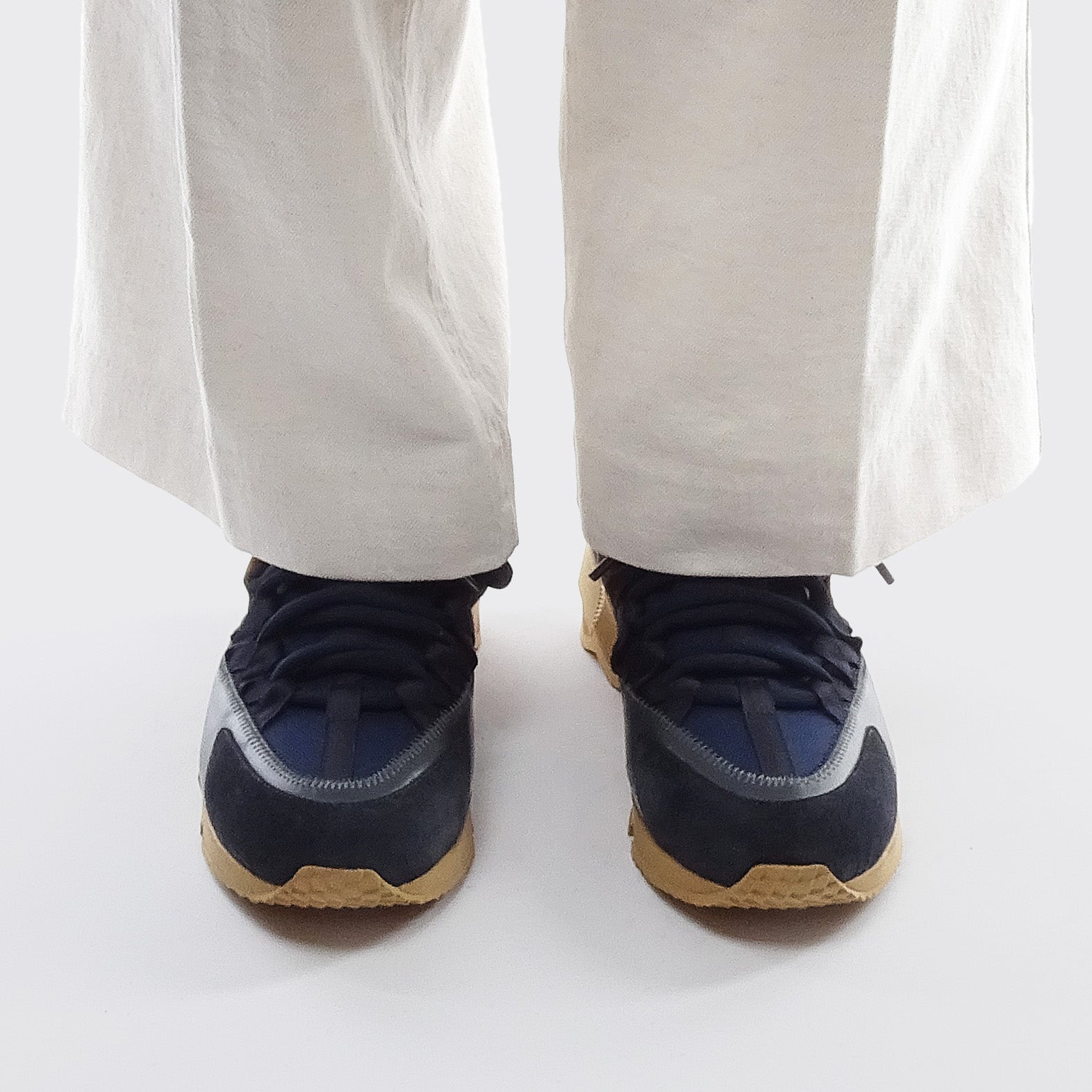 Pierre Hardy TREK COMET SNEAKERS, navy nylon canvas, white & navy calfskin and navy & sand suede calfskin, vue 5