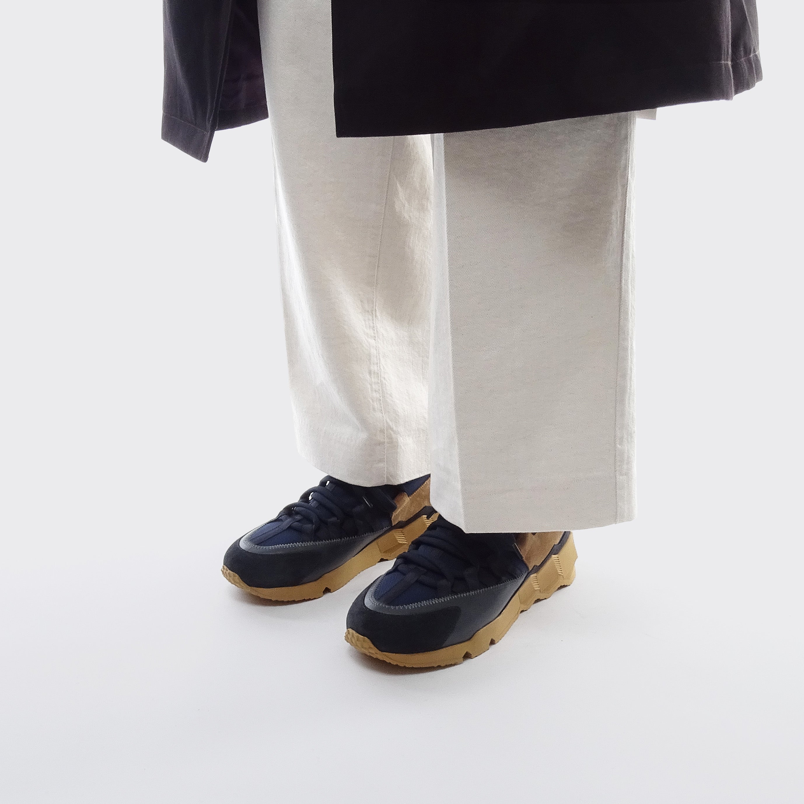 Pierre Hardy TREK COMET SNEAKERS, navy nylon canvas, white & navy calfskin and navy & sand suede calfskin, vue 4
