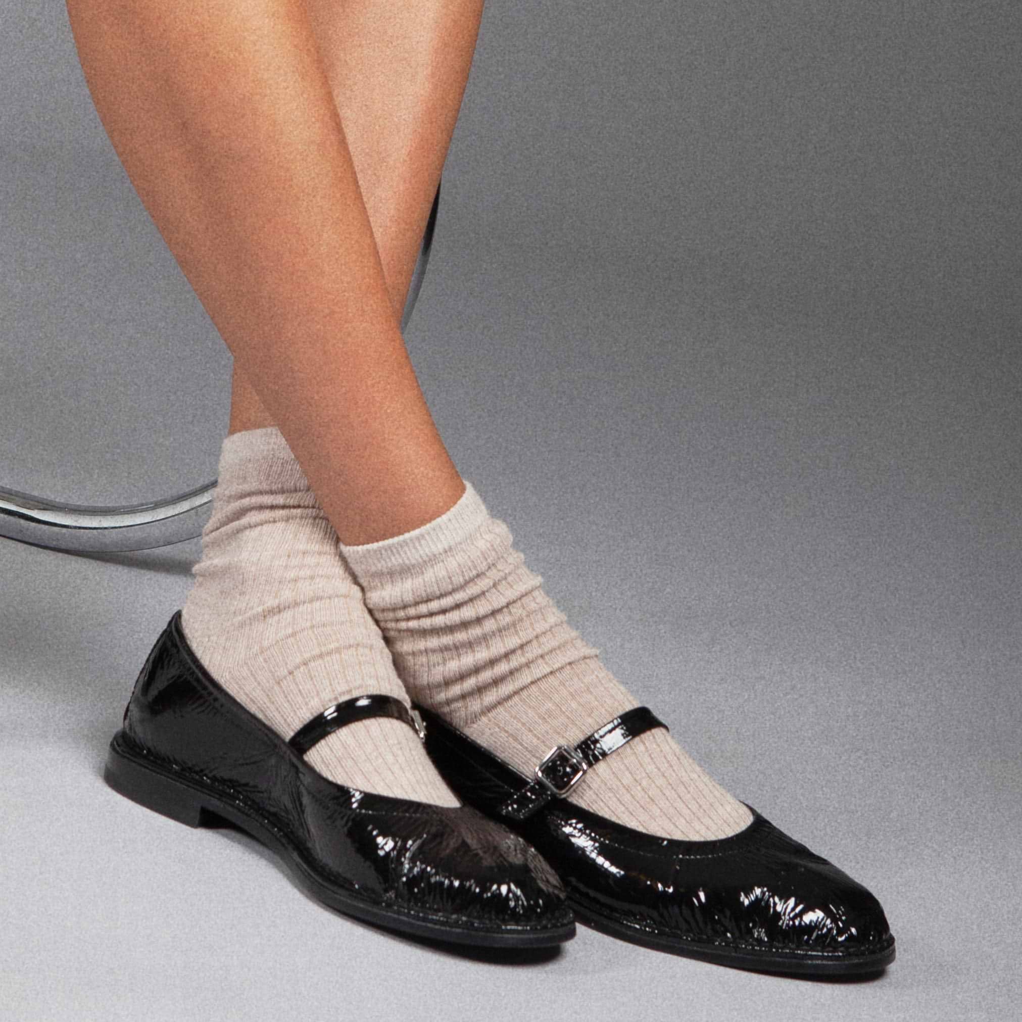 Pierre Hardy BALLERINE TRISH, cuir de chèvre verni noir, vue 4