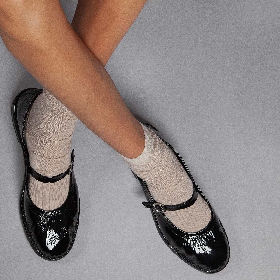 Pierre Hardy BALLERINE TRISH, cuir de chèvre verni noir, vue 5