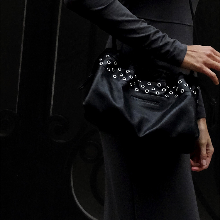 POCHETTE TWIN À ŒILLETS