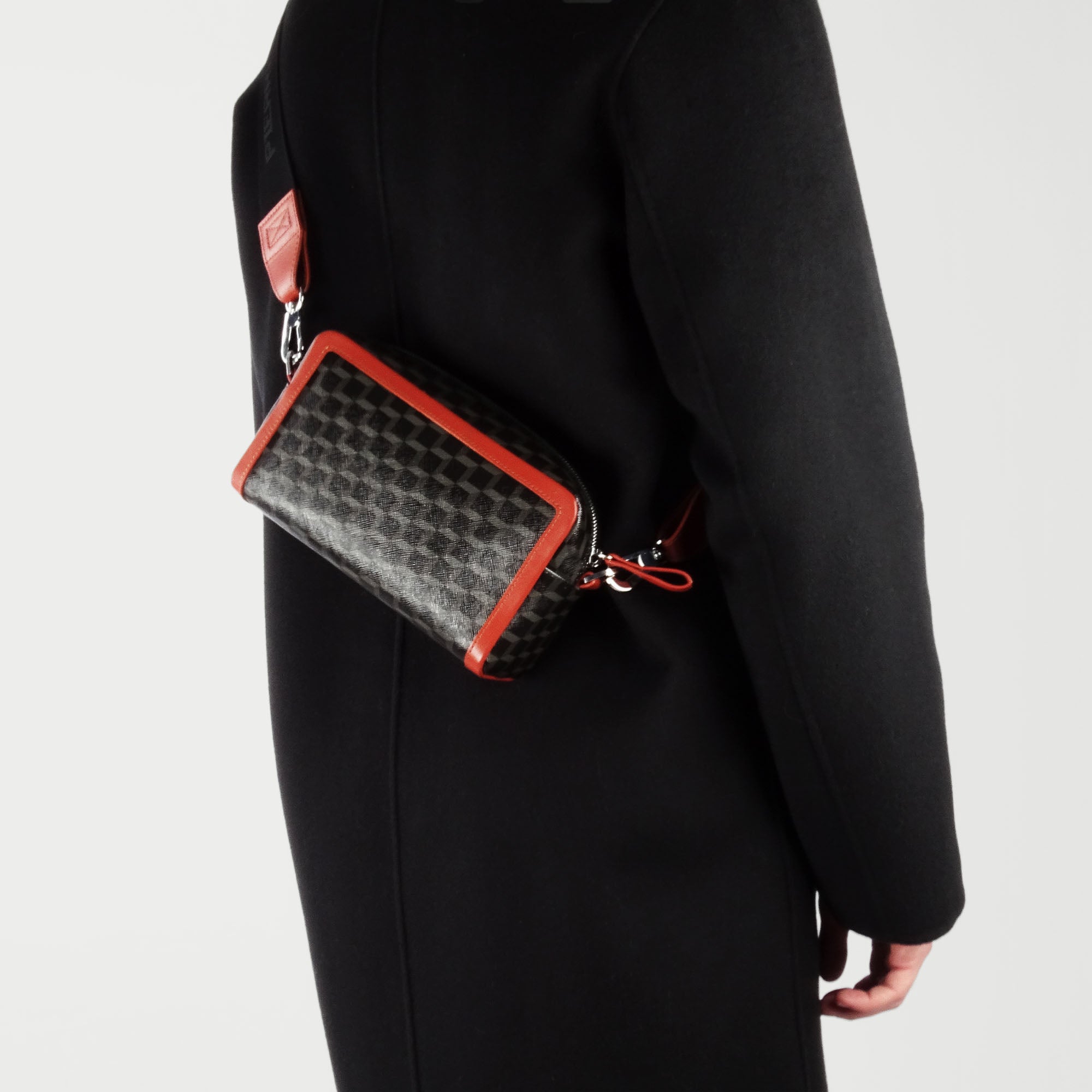Pierre Hardy SAC MAXI CUBE BOX, toile enduite cube perspective noir et cuir de veau rouille, vue 3