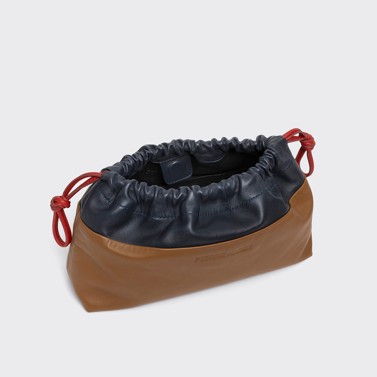 Pierre Hardy POCHETTE TWIN, cuir d'agneau camel et bleu marine, vue 2