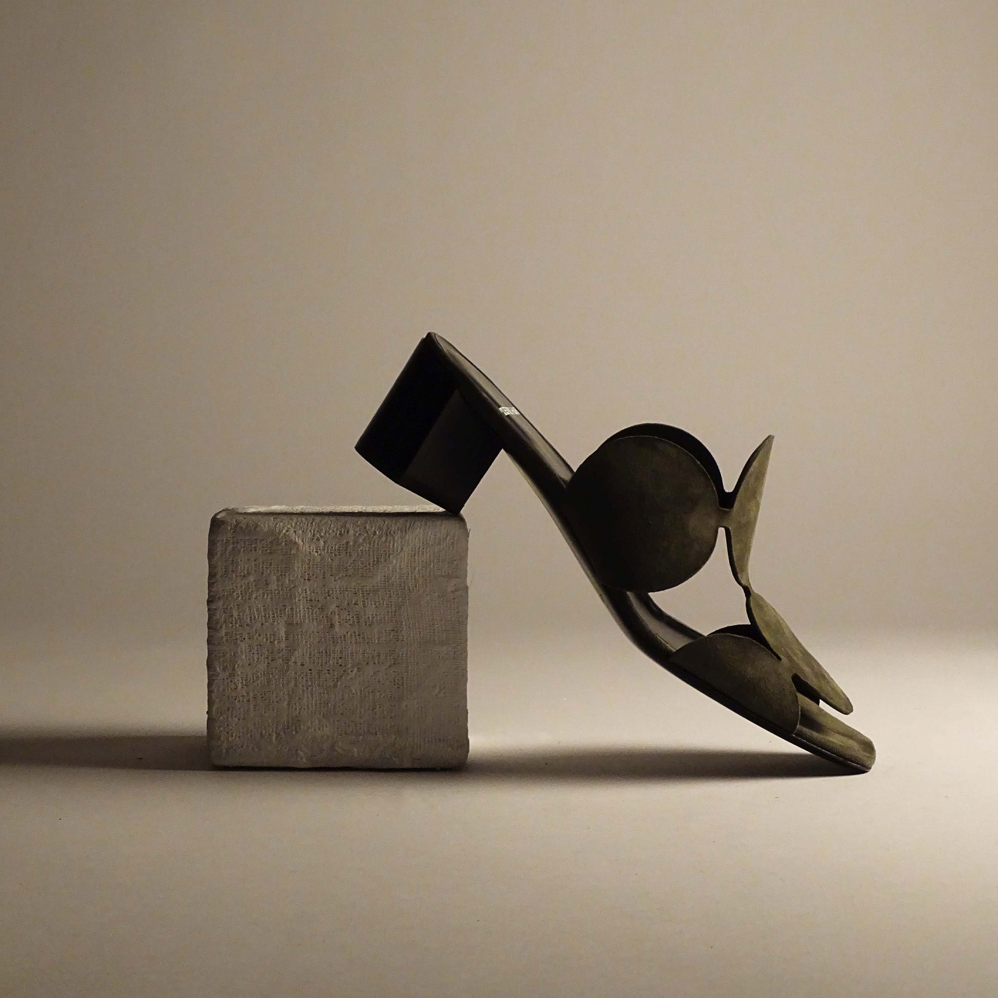 Pierre Hardy MULE À TALON BULLES, cuir de chevreau velours kaki, vue 6