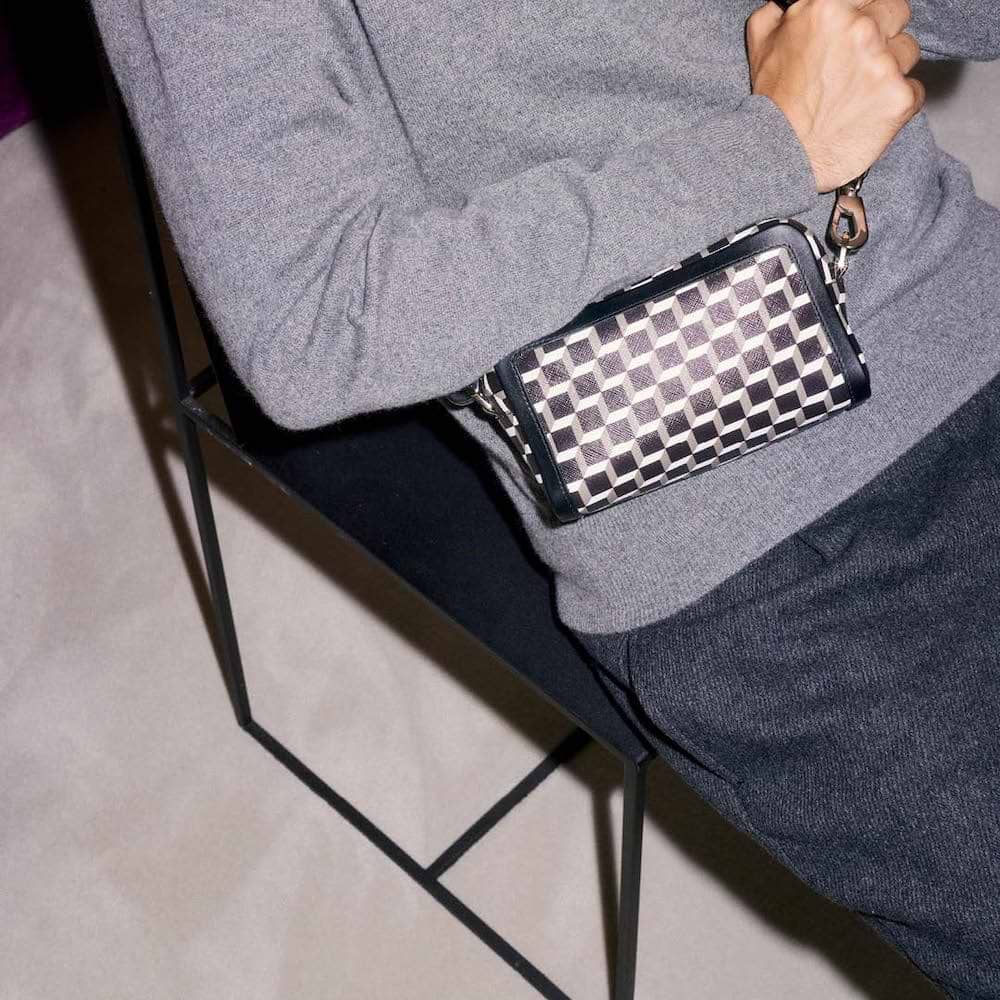 Pierre Hardy SAC CUBE BOX, cuir de veau noir et blanc, vue 7